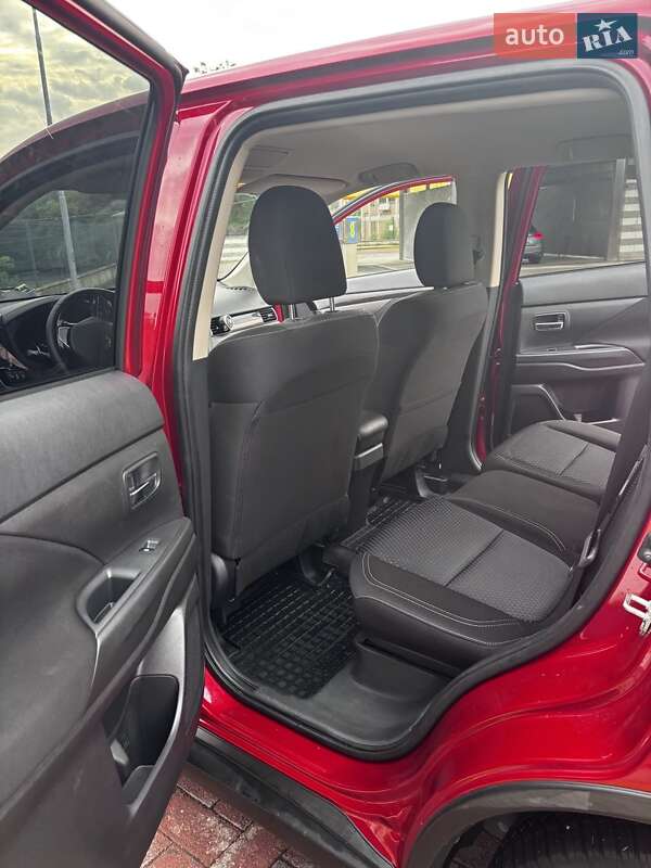 Позашляховик / Кросовер Mitsubishi Outlander 2022 в Вінниці