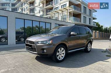 Внедорожник / Кроссовер Mitsubishi Outlander 2011 в Одессе
