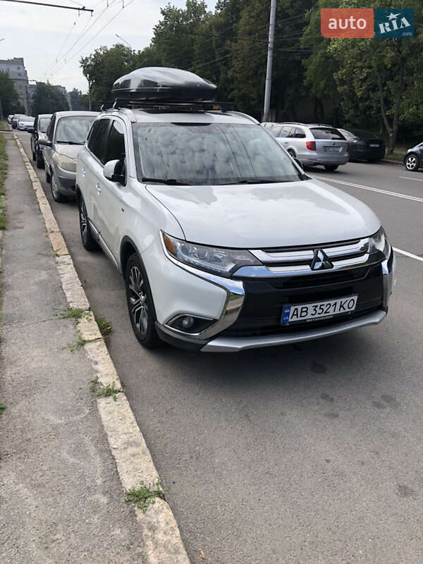 Внедорожник / Кроссовер Mitsubishi Outlander 2015 в Виннице