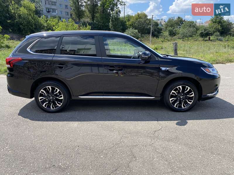 Позашляховик / Кросовер Mitsubishi Outlander 2018 в Білій Церкві