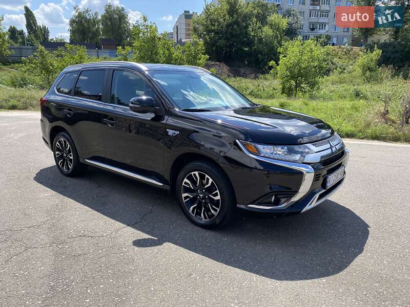 Позашляховик / Кросовер Mitsubishi Outlander 2018 в Білій Церкві