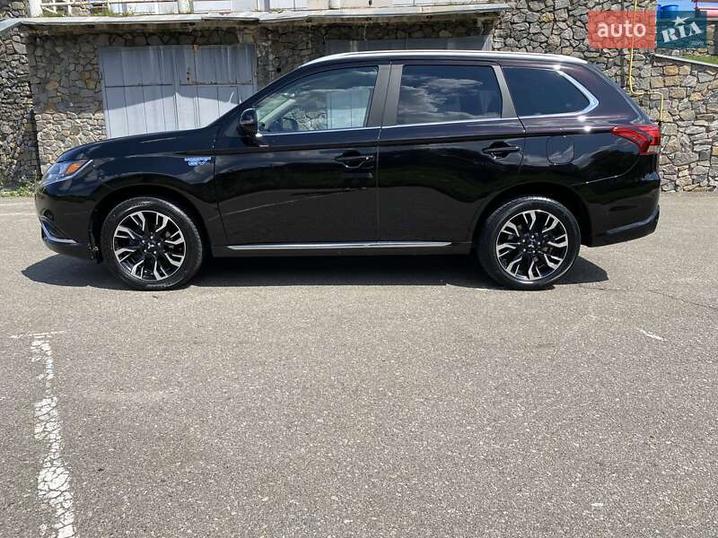 Позашляховик / Кросовер Mitsubishi Outlander 2018 в Білій Церкві