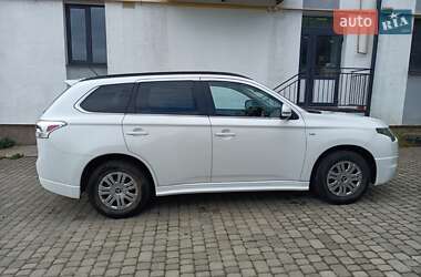 Позашляховик / Кросовер Mitsubishi Outlander 2014 в Чорткові