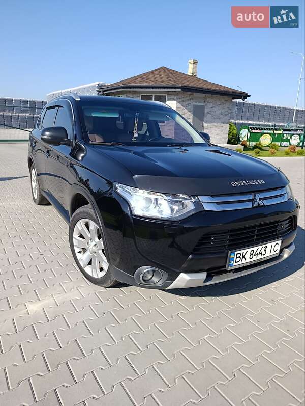 Позашляховик / Кросовер Mitsubishi Outlander 2014 в Рокитному фото 11 Позашляховик / Кросовер Mitsubishi Outlander 2014 в Рокитному