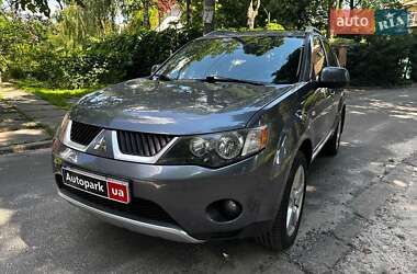 Внедорожник / Кроссовер Mitsubishi Outlander 2007 в Киеве