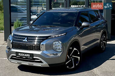 Mitsubishi Outlander 2022