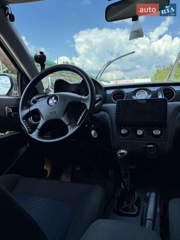 Позашляховик / Кросовер Mitsubishi Outlander 2009 в Івано-Франківську