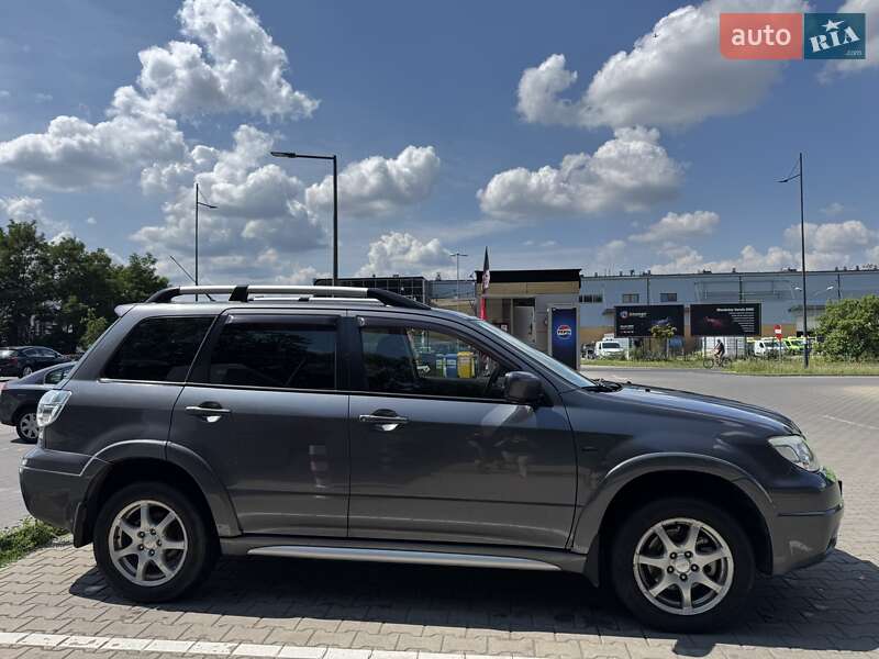 Позашляховик / Кросовер Mitsubishi Outlander 2009 в Івано-Франківську