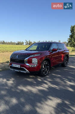 Mitsubishi Outlander 2023