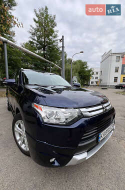 Позашляховик / Кросовер Mitsubishi Outlander 2013 в Дніпрі