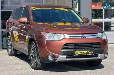 Внедорожник / Кроссовер Mitsubishi Outlander 2015 в Ивано-Франковске