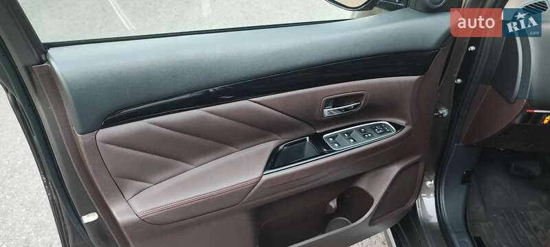Внедорожник / Кроссовер Mitsubishi Outlander 2018 в Одессе фото 17 Внедорожник / Кроссовер Mitsubishi Outlander 2018 в Одессе