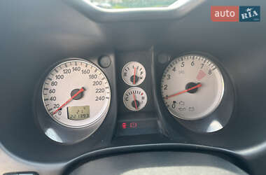 Внедорожник / Кроссовер Mitsubishi Outlander 2005 в 