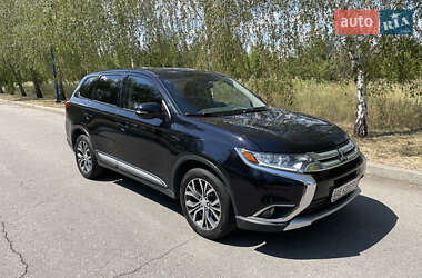 Внедорожник / Кроссовер Mitsubishi Outlander 2018 в Запорожье
