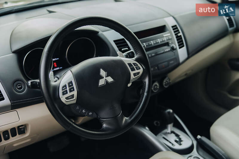 Позашляховик / Кросовер Mitsubishi Outlander 2011 в Бучачі фото 11 Позашляховик / Кросовер Mitsubishi Outlander 2011 в Бучачі