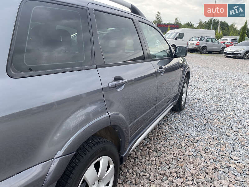 Внедорожник / Кроссовер Mitsubishi Outlander 2009 в Львове