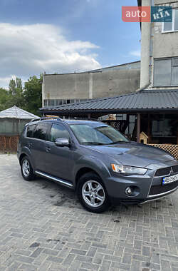 Позашляховик / Кросовер Mitsubishi Outlander 2011 в Немирові