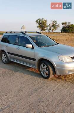 Внедорожник / Кроссовер Mitsubishi Outlander 2008 в 