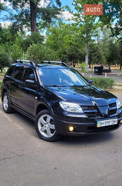Позашляховик / Кросовер Mitsubishi Outlander 2007 в Миколаєві