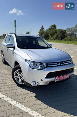 Внедорожник / Кроссовер Mitsubishi Outlander 2013 в Харькове