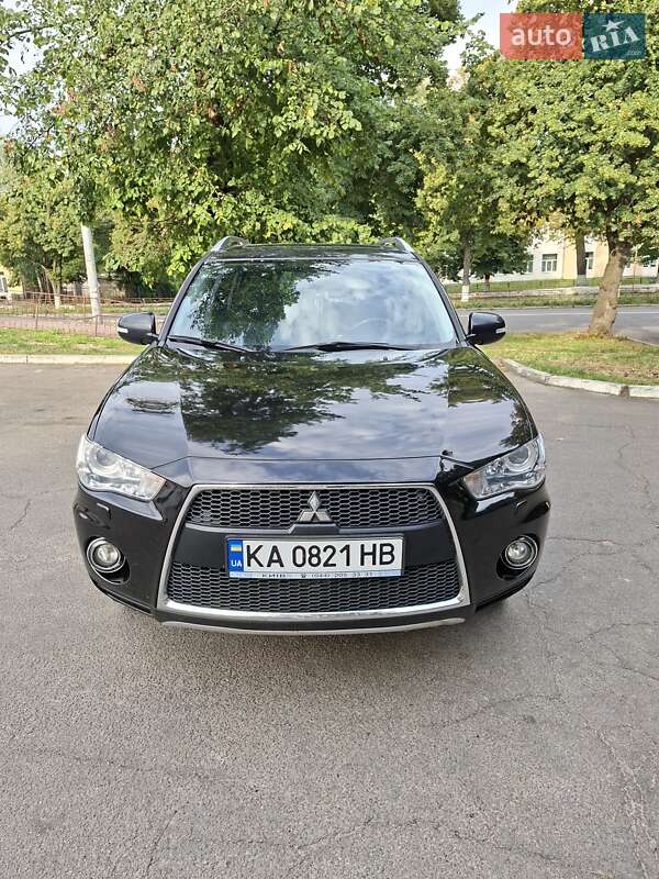 Позашляховик / Кросовер Mitsubishi Outlander 2010 в Чернігові