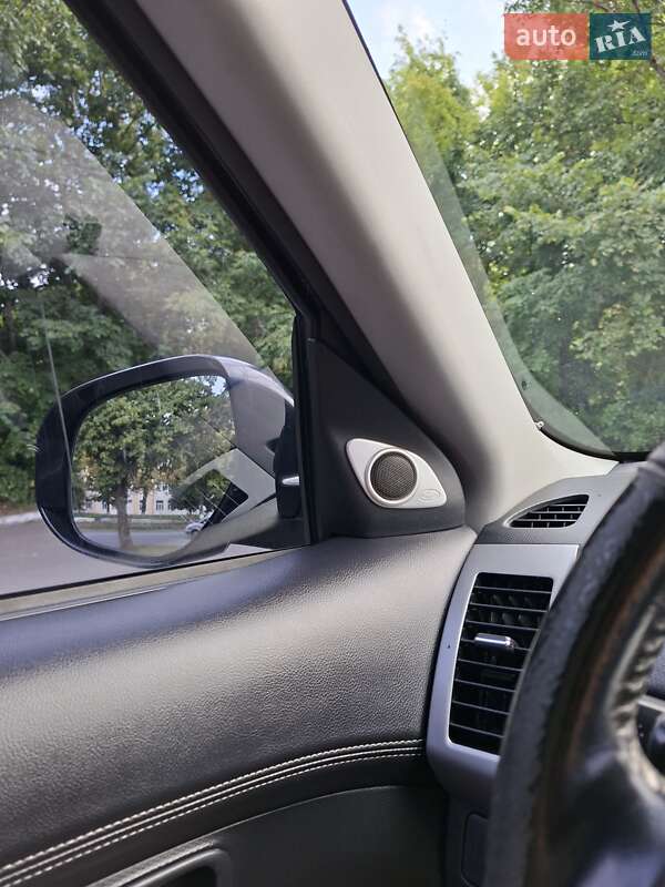 Позашляховик / Кросовер Mitsubishi Outlander 2010 в Чернігові