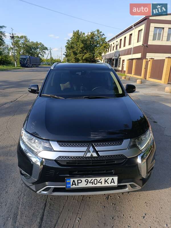 Mitsubishi Outlander 2020