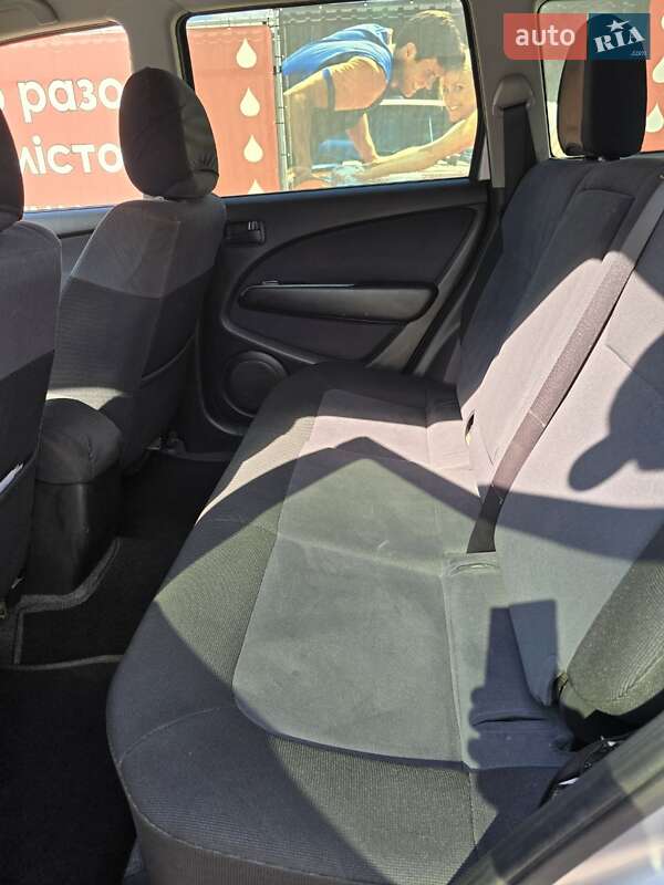 Позашляховик / Кросовер Mitsubishi Outlander 2008 в Києві