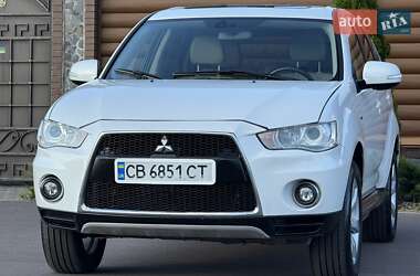 Позашляховик / Кросовер Mitsubishi Outlander 2011 в Києві
