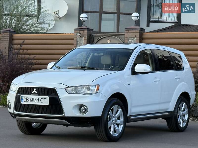 Внедорожник / Кроссовер Mitsubishi Outlander 2011 в Киеве