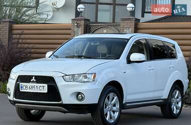 Внедорожник / Кроссовер Mitsubishi Outlander 2011 в 