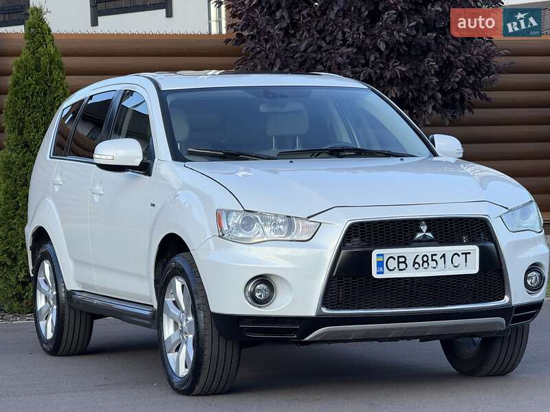 Внедорожник / Кроссовер Mitsubishi Outlander 2011 в Киеве