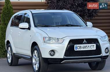 Внедорожник / Кроссовер Mitsubishi Outlander 2011 в 