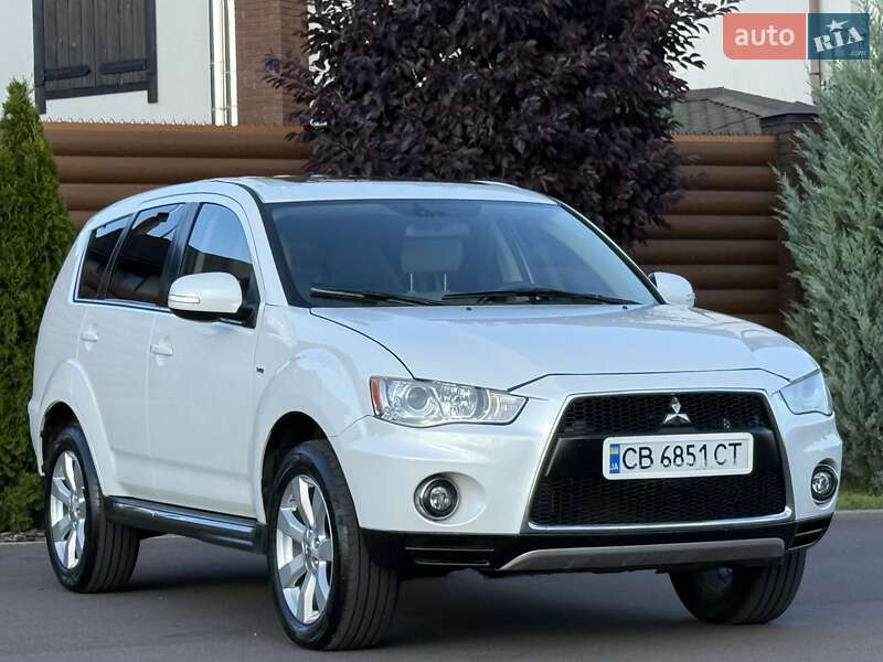 Внедорожник / Кроссовер Mitsubishi Outlander 2011 в Киеве