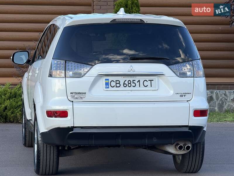 Внедорожник / Кроссовер Mitsubishi Outlander 2011 в Киеве