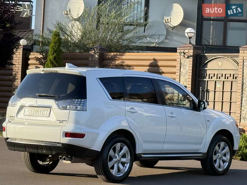 Внедорожник / Кроссовер Mitsubishi Outlander 2011 в Киеве