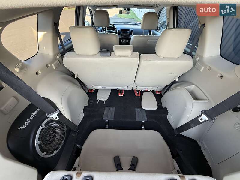 Внедорожник / Кроссовер Mitsubishi Outlander 2011 в Киеве