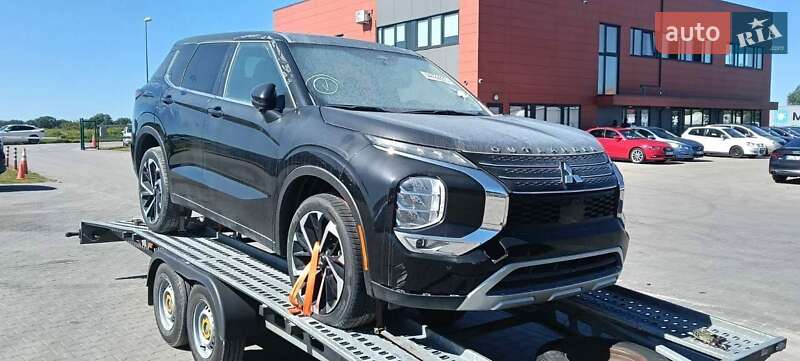 Внедорожник / Кроссовер Mitsubishi Outlander 2024 в Одессе