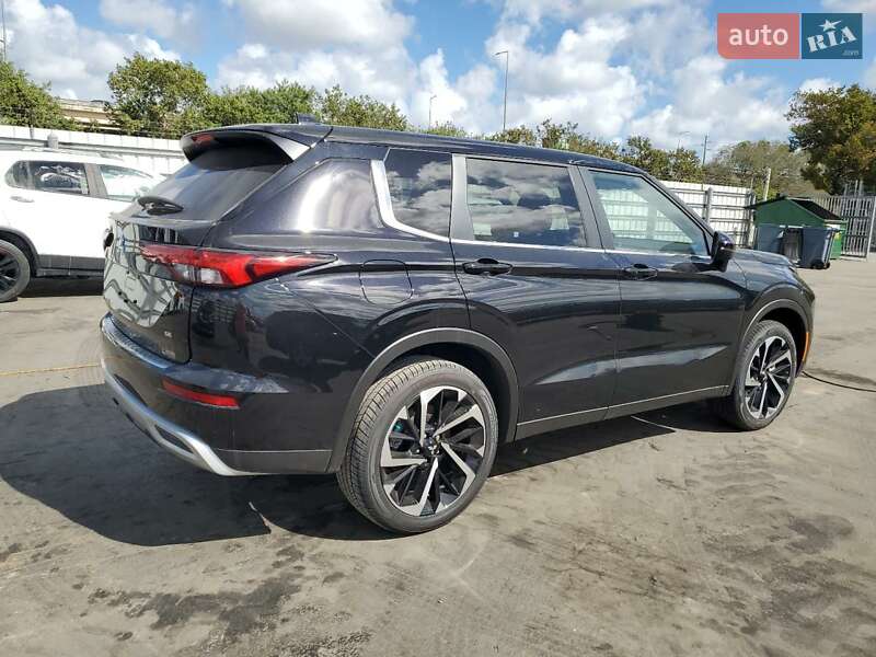 Внедорожник / Кроссовер Mitsubishi Outlander 2024 в Одессе