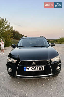 Внедорожник / Кроссовер Mitsubishi Outlander 2012 в Тернополе