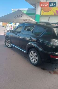 Внедорожник / Кроссовер Mitsubishi Outlander 2012 в Житомире