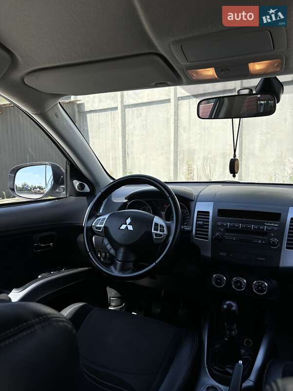 Внедорожник / Кроссовер Mitsubishi Outlander 2010 в Дрогобыче