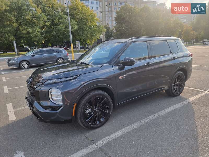 Позашляховик / Кросовер Mitsubishi Outlander 2024 в Броварах