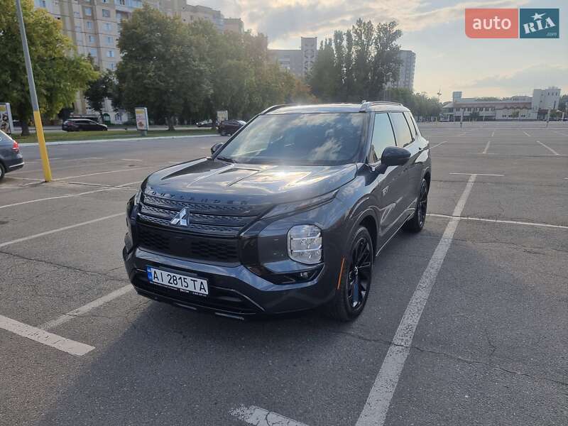 Mitsubishi Outlander 2024