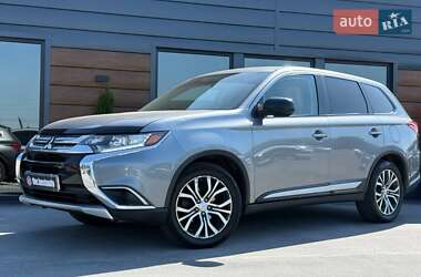 Внедорожник / Кроссовер Mitsubishi Outlander 2017 в Ровно