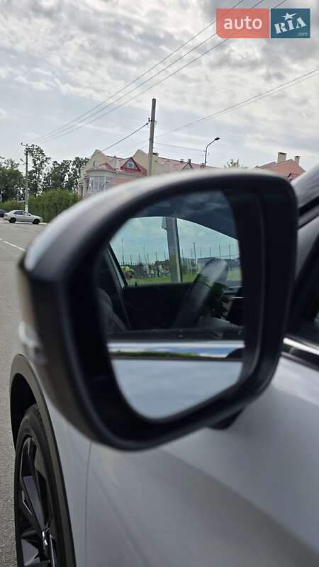 Внедорожник / Кроссовер Mitsubishi Outlander 2022 в Киеве