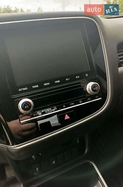 Позашляховик / Кросовер Mitsubishi Outlander 2021 в Житомирі