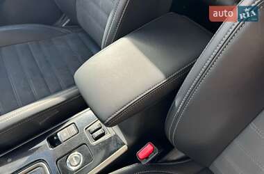 Внедорожник / Кроссовер Mitsubishi Outlander 2019 в 