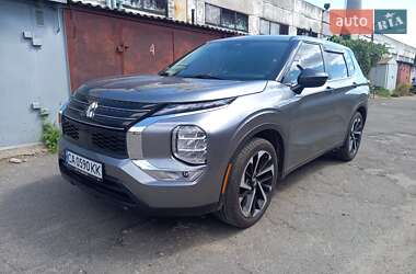 Внедорожник / Кроссовер Mitsubishi Outlander 2021 в Черкассах