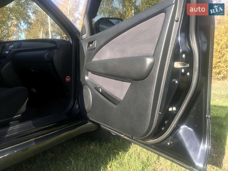 Позашляховик / Кросовер Mitsubishi Outlander 2008 в Золотоноші